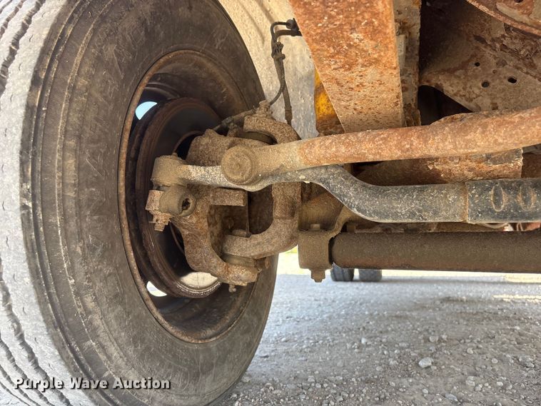 image for item EI5940 2004 Ford F450 Super Duty dump truck