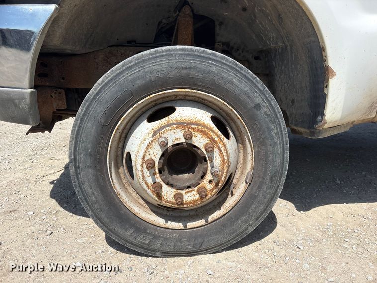 image for item EI5940 2004 Ford F450 Super Duty dump truck