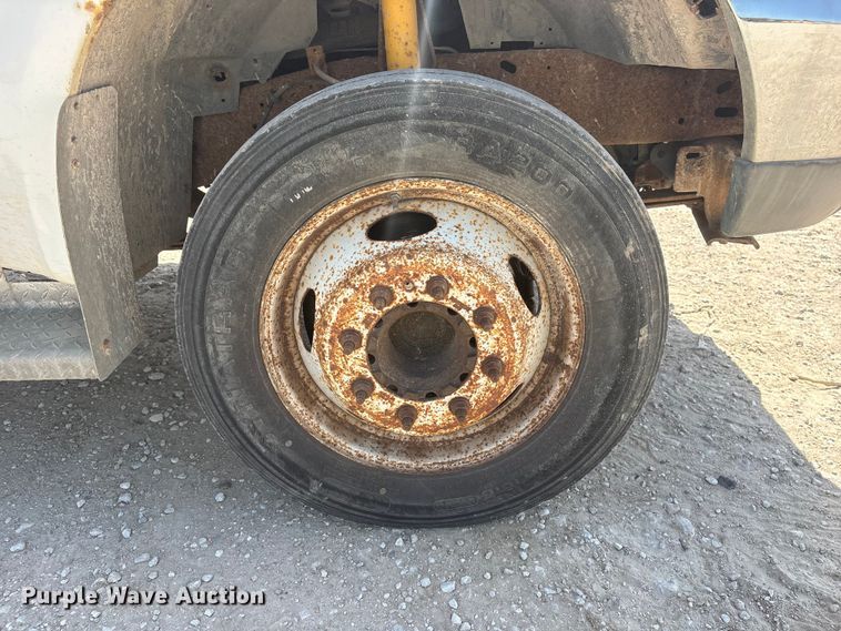 image for item EI5940 2004 Ford F450 Super Duty dump truck