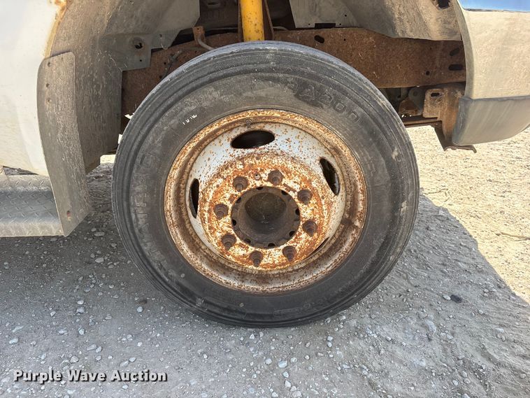 image for item EI5940 2004 Ford F450 Super Duty dump truck