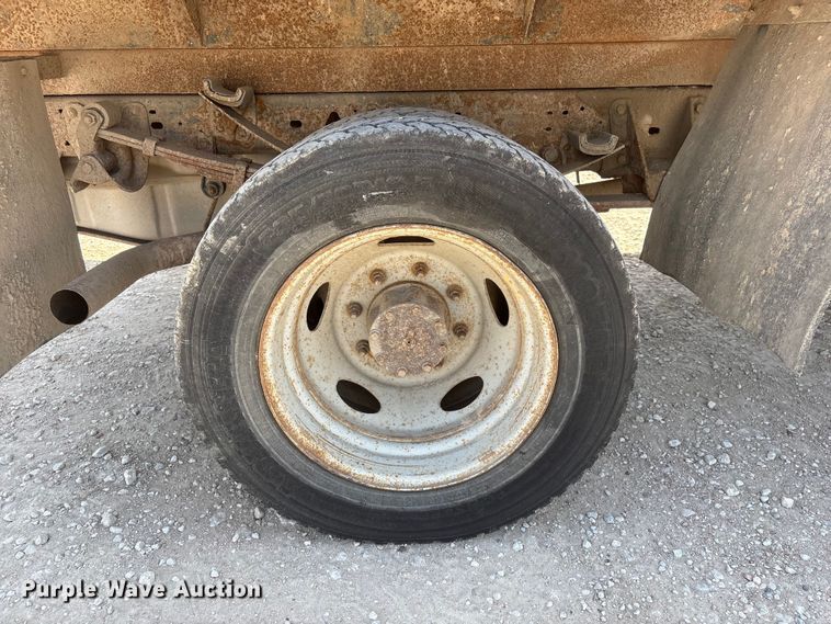 image for item EI5940 2004 Ford F450 Super Duty dump truck