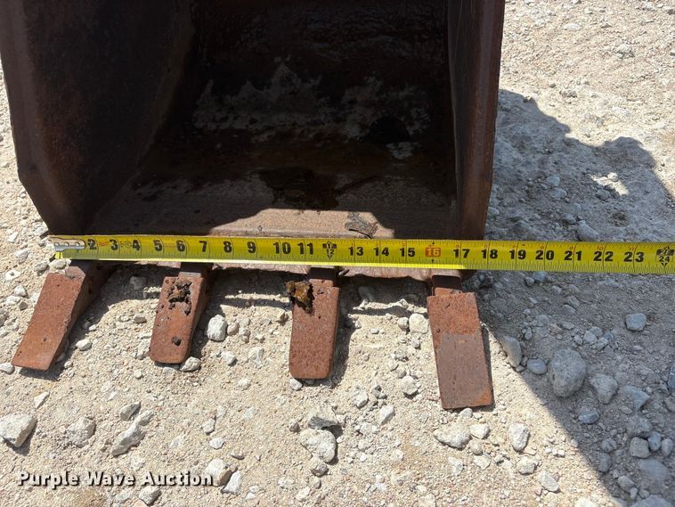 image for item EI5941 2000 Ditch Witch 7610DD trencher