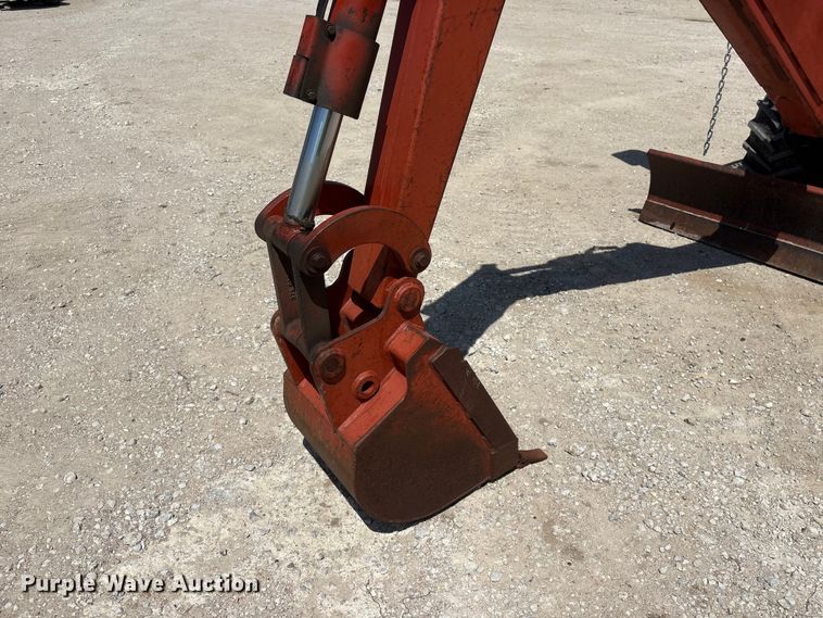 image for item EI5941 2000 Ditch Witch 7610DD trencher