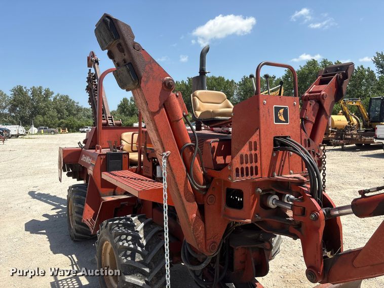 image for item EI5941 2000 Ditch Witch 7610DD trencher