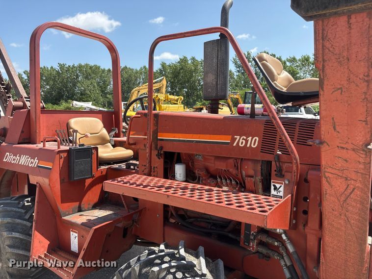 image for item EI5941 2000 Ditch Witch 7610DD trencher
