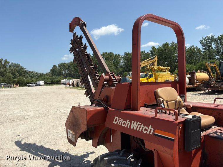 image for item EI5941 2000 Ditch Witch 7610DD trencher