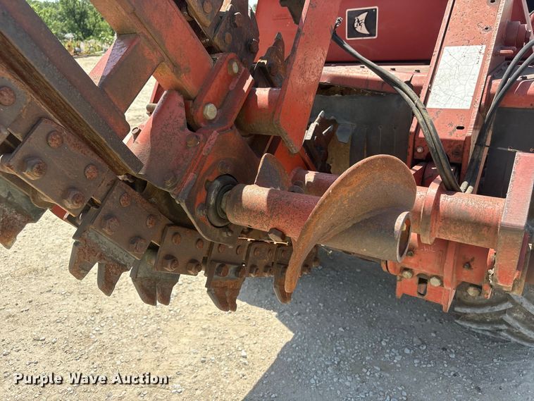 image for item EI5941 2000 Ditch Witch 7610DD trencher