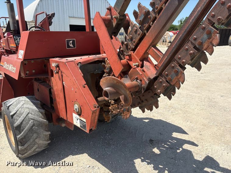 image for item EI5941 2000 Ditch Witch 7610DD trencher