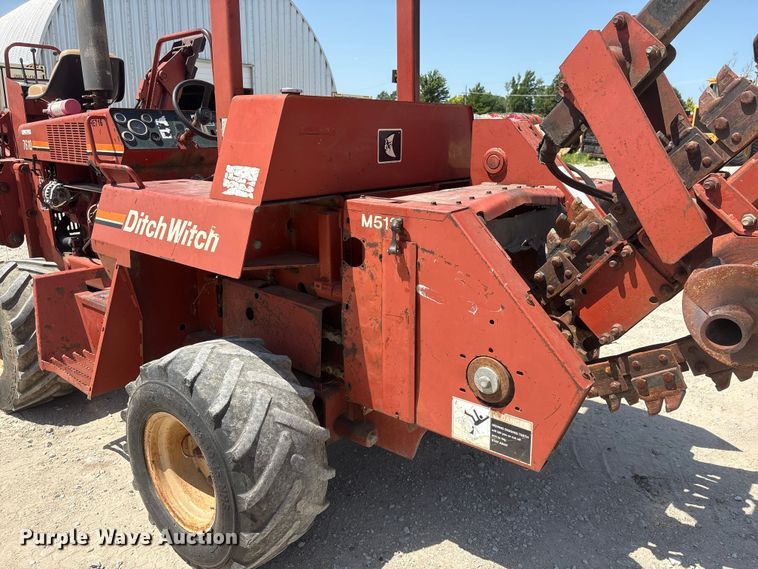 image for item EI5941 2000 Ditch Witch 7610DD trencher