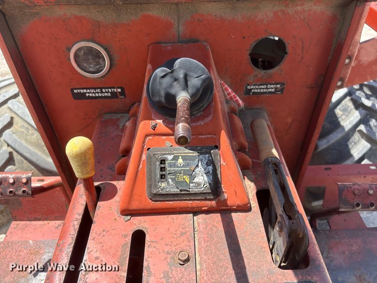 image for item EI5941 2000 Ditch Witch 7610DD trencher