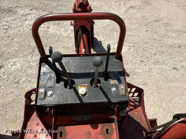 image for item EI5941 2000 Ditch Witch 7610DD trencher