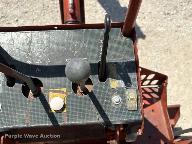 image for item EI5941 2000 Ditch Witch 7610DD trencher