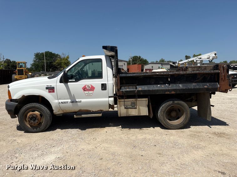 image for item EI5942 2002 Ford F550 dump truck