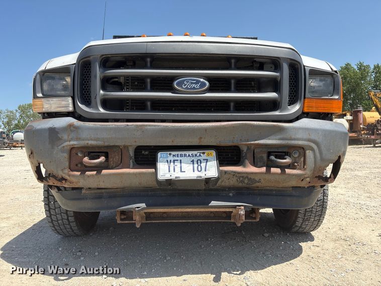 image for item EI5942 2002 Ford F550 dump truck