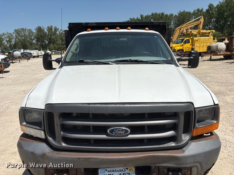 image for item EI5942 2002 Ford F550 dump truck