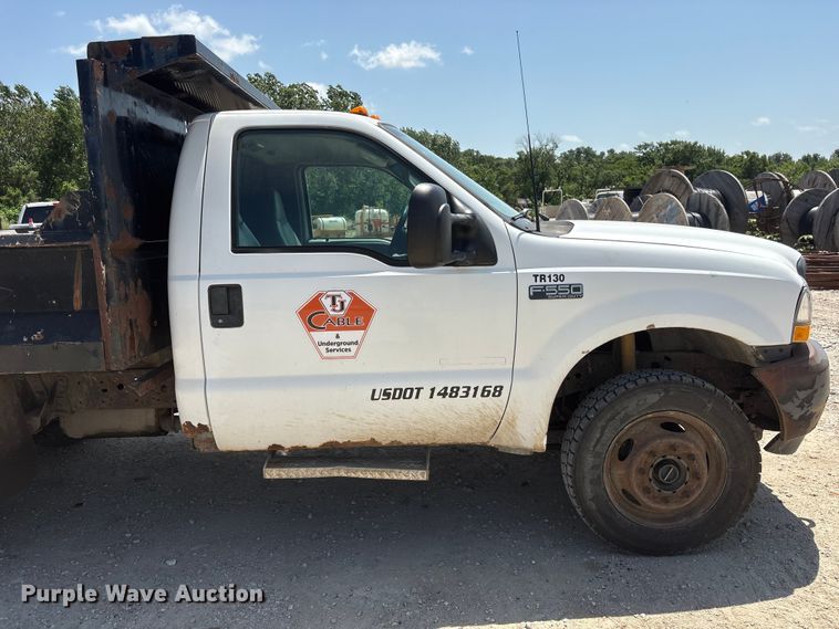 image for item EI5942 2002 Ford F550 dump truck