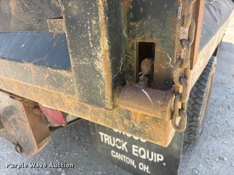 image for item EI5942 2002 Ford F550 dump truck