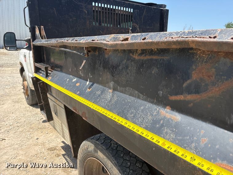 image for item EI5942 2002 Ford F550 dump truck