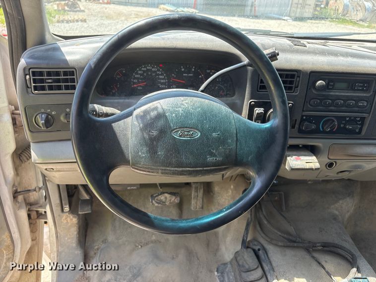 image for item EI5942 2002 Ford F550 dump truck