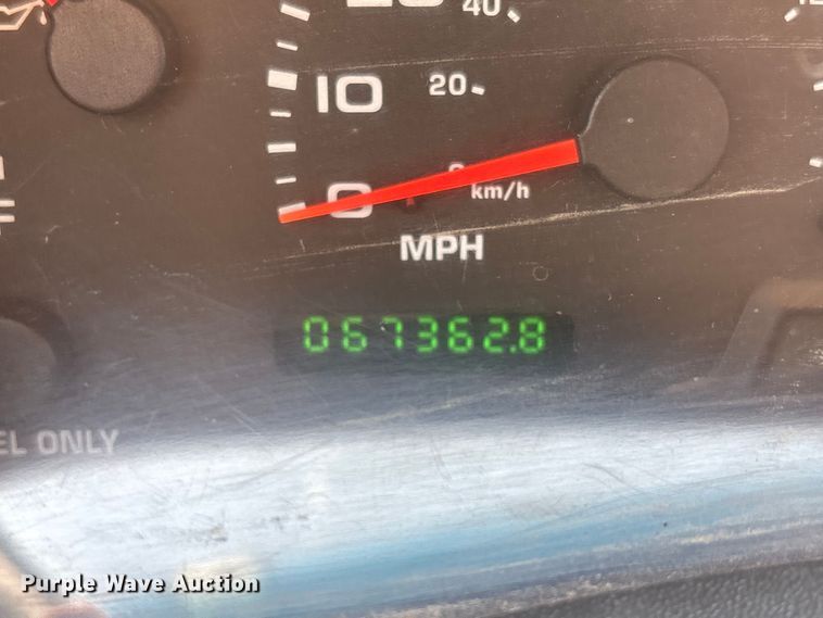 image for item EI5942 2002 Ford F550 dump truck