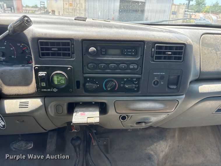 image for item EI5942 2002 Ford F550 dump truck
