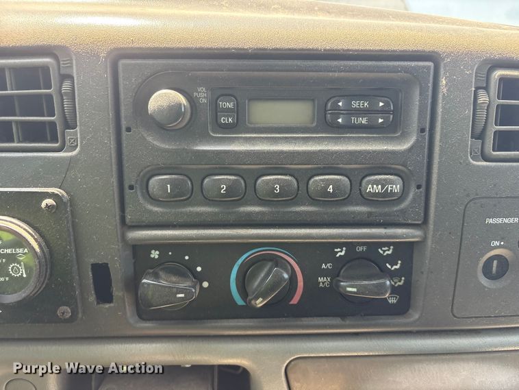 image for item EI5942 2002 Ford F550 dump truck