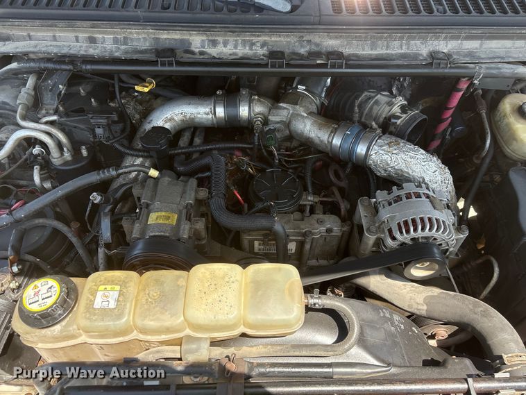 image for item EI5942 2002 Ford F550 dump truck