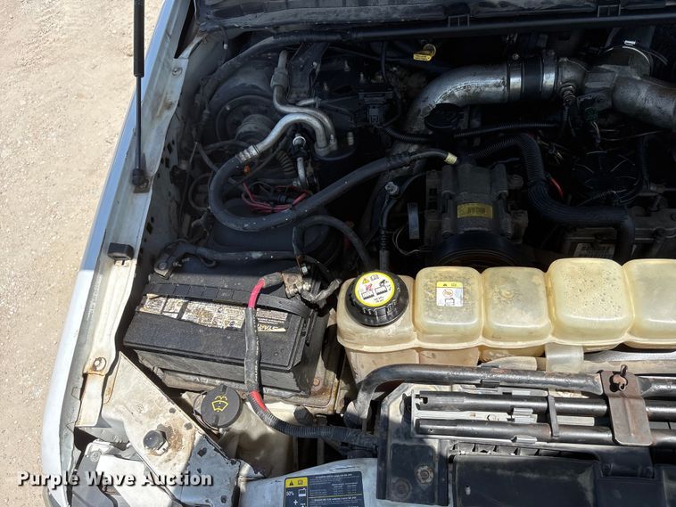 image for item EI5942 2002 Ford F550 dump truck