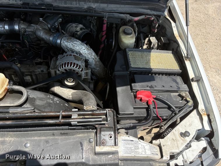 image for item EI5942 2002 Ford F550 dump truck