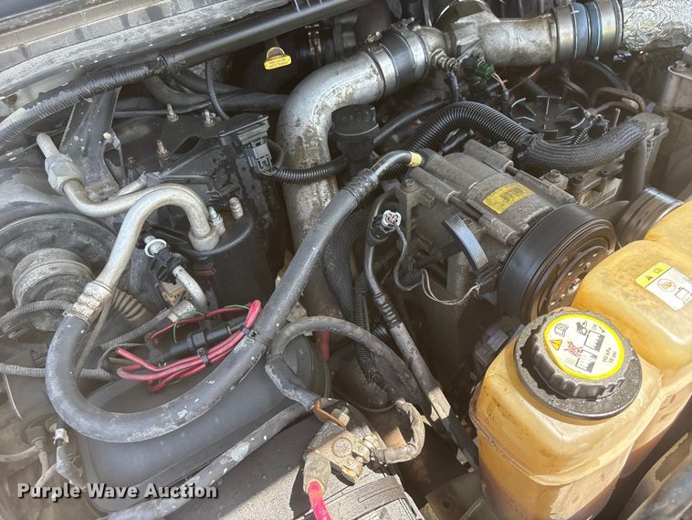 image for item EI5942 2002 Ford F550 dump truck