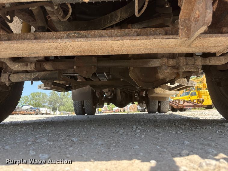 image for item EI5942 2002 Ford F550 dump truck