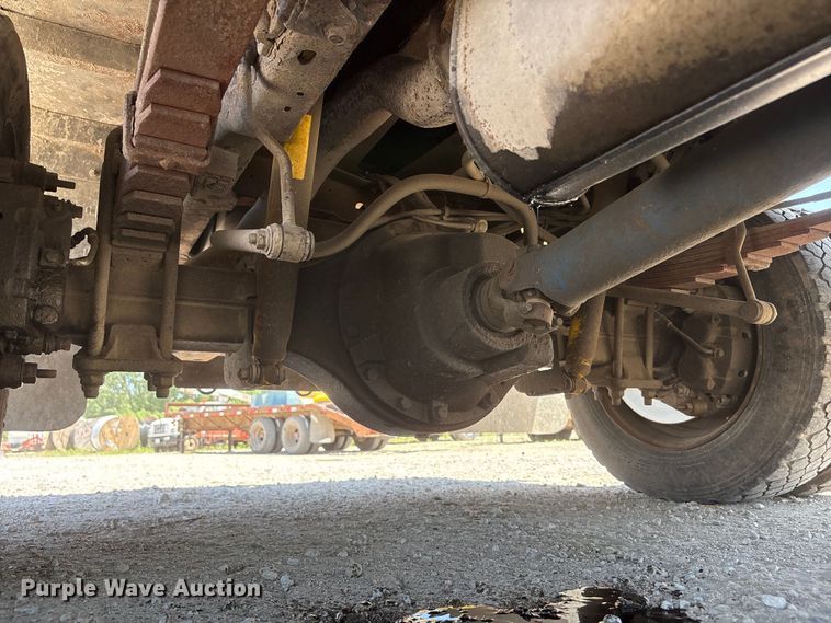 image for item EI5942 2002 Ford F550 dump truck