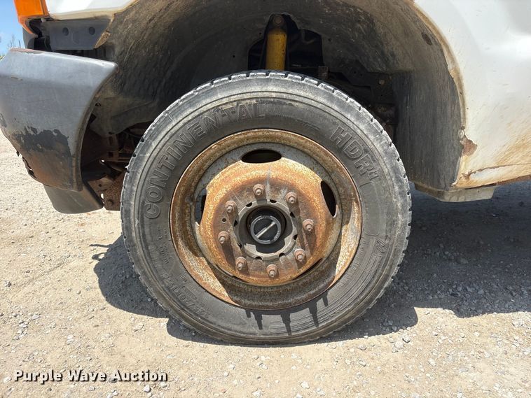 image for item EI5942 2002 Ford F550 dump truck