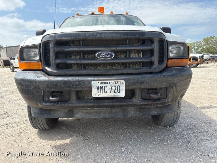 image for item EI5946 2001 Ford F350 Super Duty Ext. Cab utility bed pickup truck