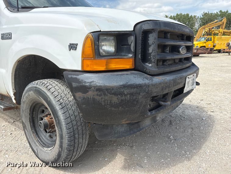 image for item EI5946 2001 Ford F350 Super Duty Ext. Cab utility bed pickup truck