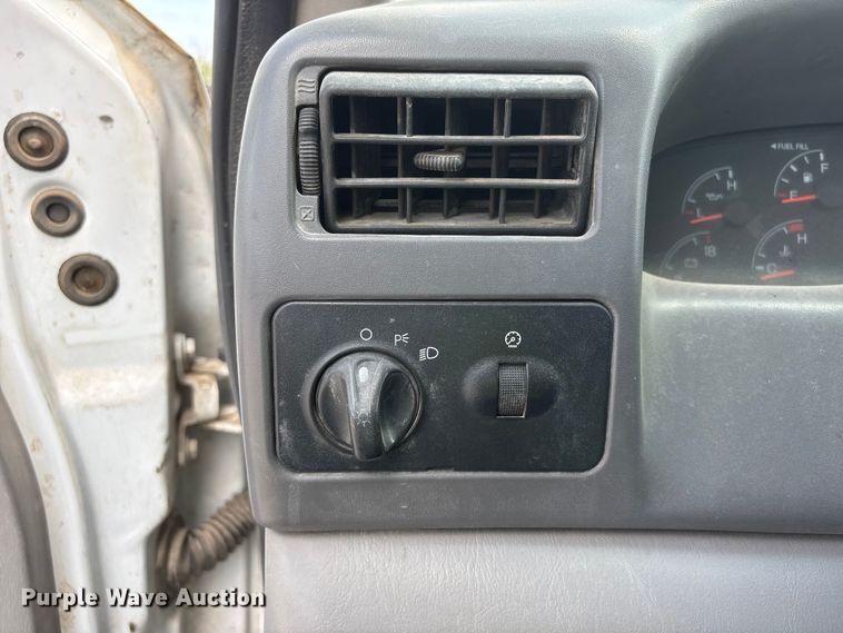 image for item EI5946 2001 Ford F350 Super Duty Ext. Cab utility bed pickup truck