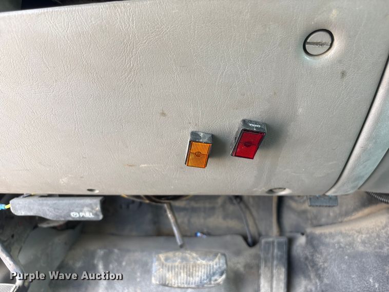 image for item EI5946 2001 Ford F350 Super Duty Ext. Cab utility bed pickup truck