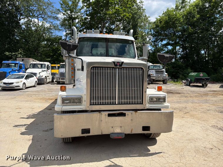 image for item EM0137 2003 Western Star 4900 dump truck
