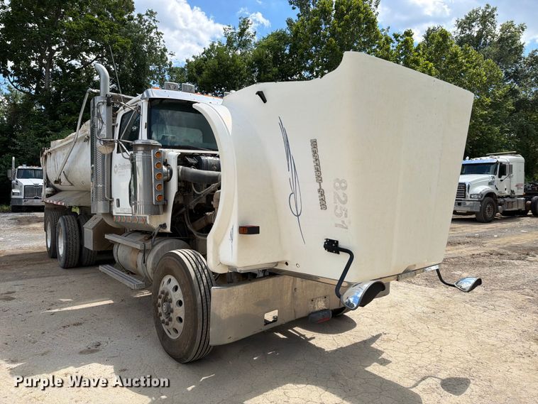 image for item EM0137 2003 Western Star 4900 dump truck