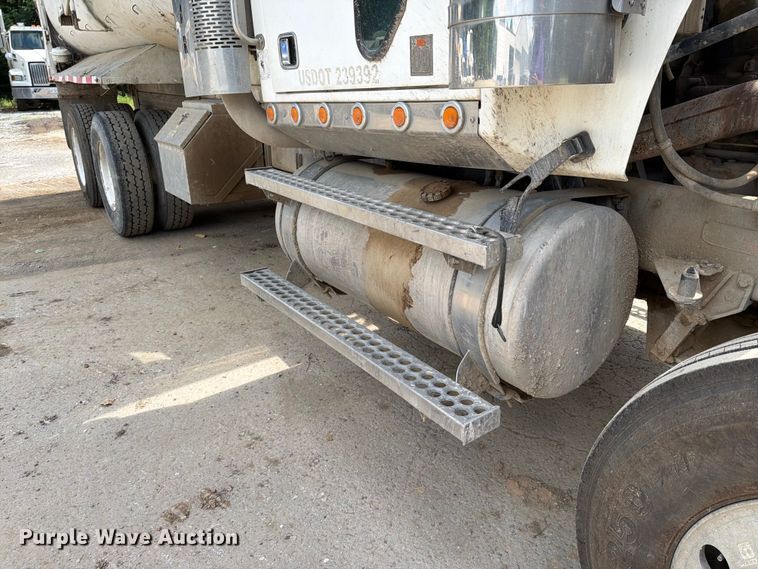 image for item EM0137 2003 Western Star 4900 dump truck