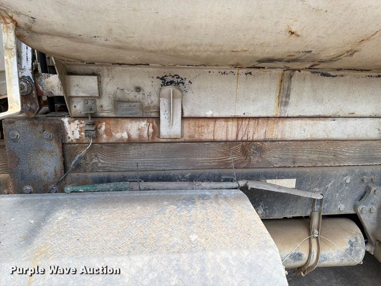 image for item EM0137 2003 Western Star 4900 dump truck
