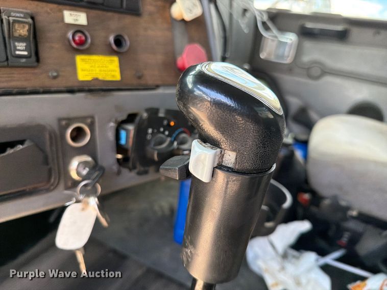 image for item EM0137 2003 Western Star 4900 dump truck