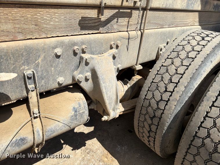 image for item EM0137 2003 Western Star 4900 dump truck
