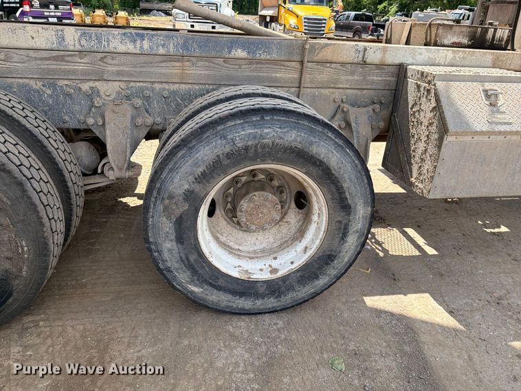 image for item EM0137 2003 Western Star 4900 dump truck