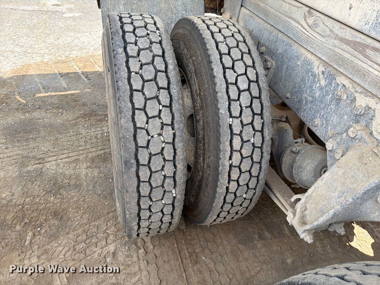 image for item EM0137 2003 Western Star 4900 dump truck