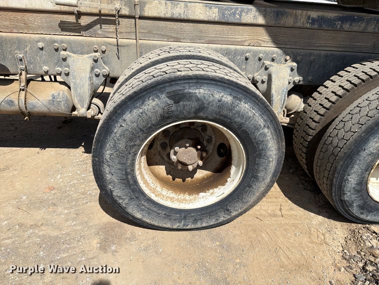 image for item EM0137 2003 Western Star 4900 dump truck
