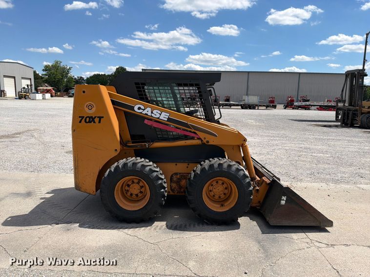 image for item EM0139 2002 Case 70XT skid steer loader