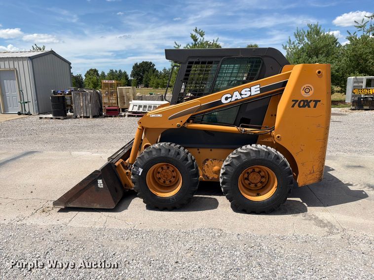 image for item EM0139 2002 Case 70XT skid steer loader