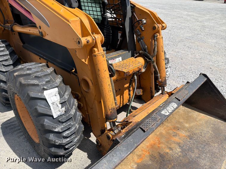 image for item EM0139 2002 Case 70XT skid steer loader