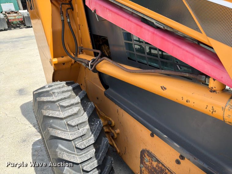 image for item EM0139 2002 Case 70XT skid steer loader